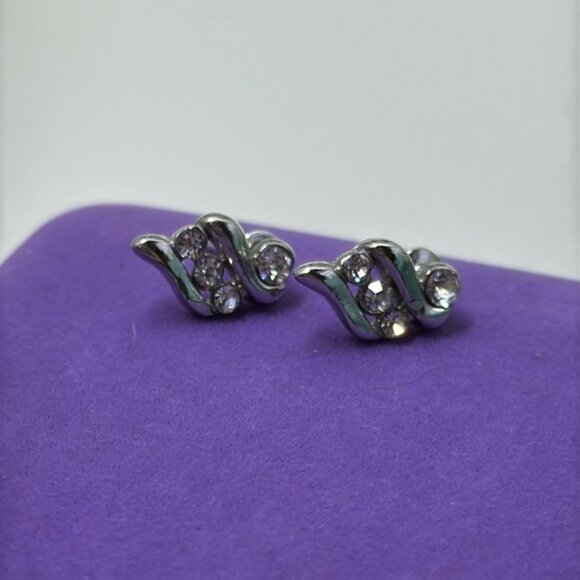 💛 Silver Tone Crystal Earrings - Picture 1 of 1